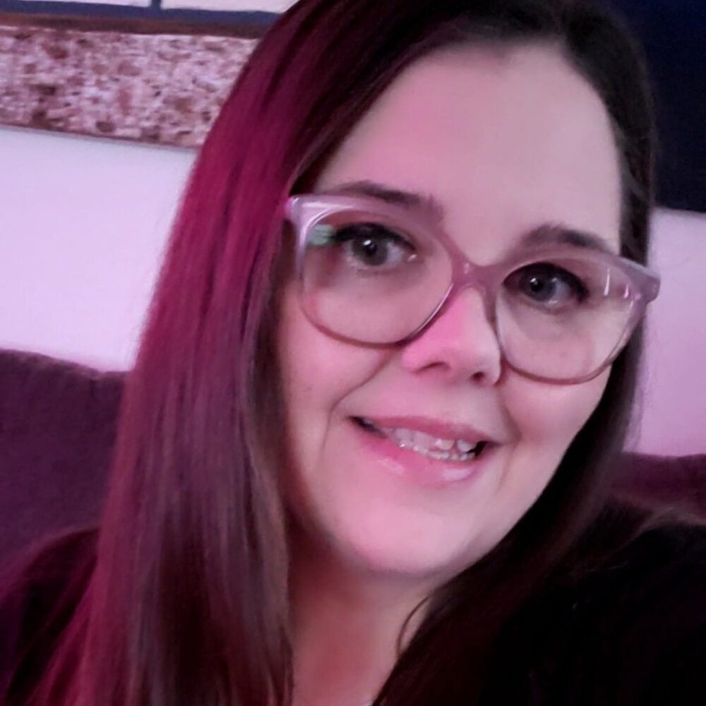 Meet your Posher, Angelia